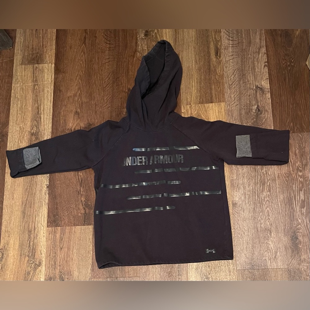 Under Armour youth Black Hooded Sweatshirt with Gloss Logo